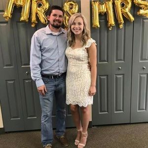 White Lace Sleeveless Dress